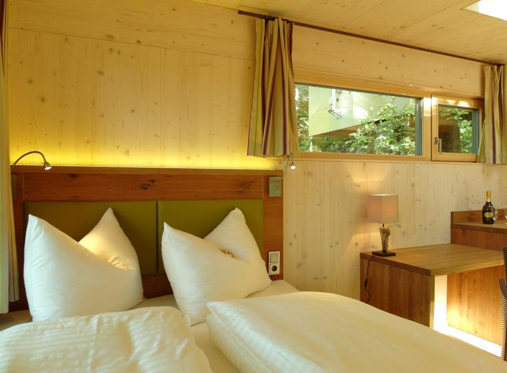 Baumhaus Lodge Schrems Schrems  Ruang foto