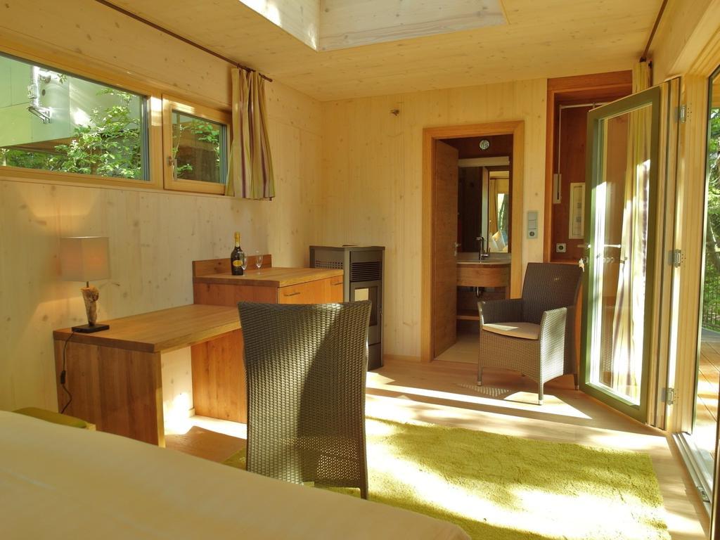 Baumhaus Lodge Schrems Schrems  Ruang foto